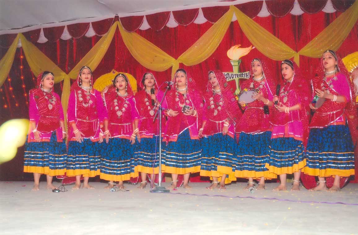 Wisdomites Presenting Group Song in 'Navotkarsh' (2009)