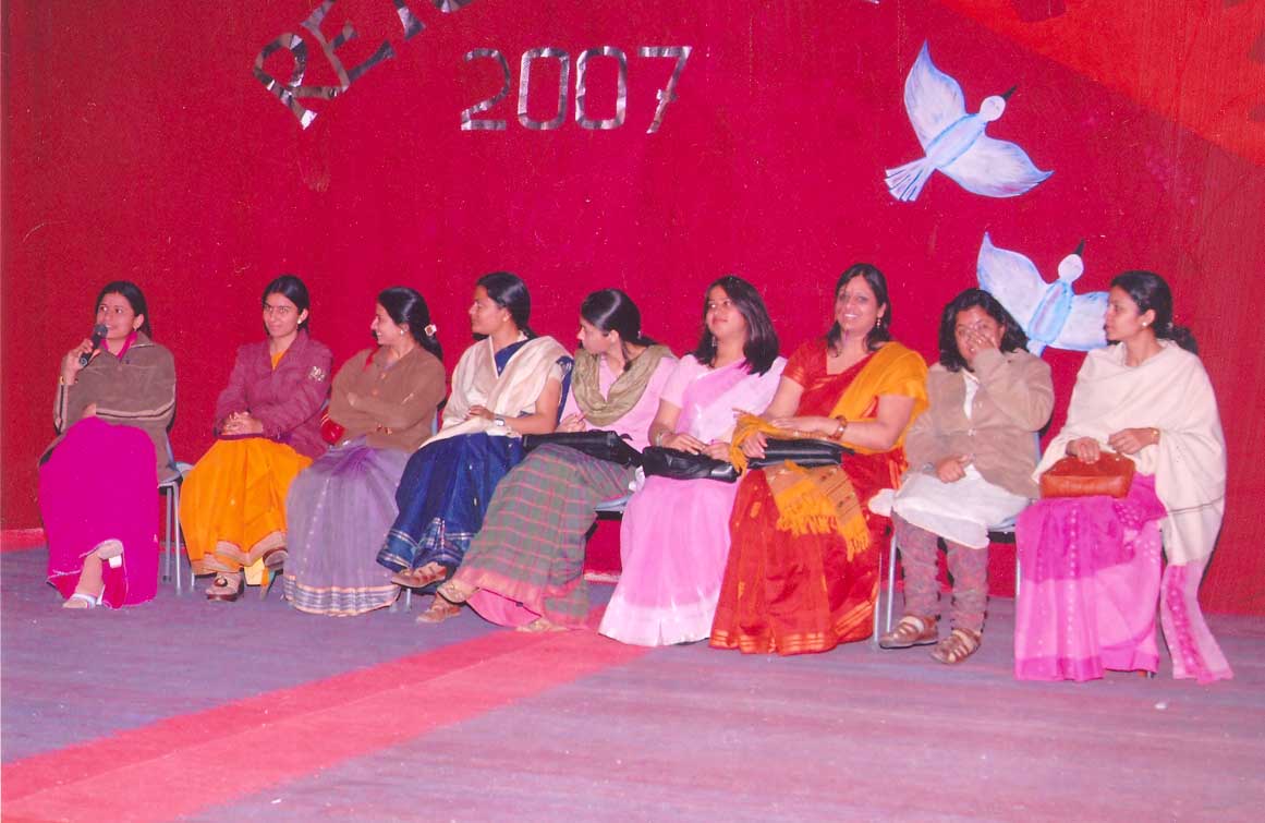 Wisdom Alumni during a session of 'Retourner' (2007)